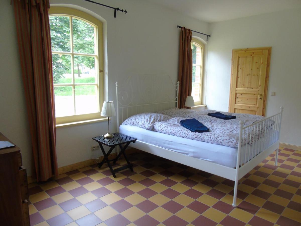 Schmiede Der Wasserburg Liepen Gielow Buitenkant foto